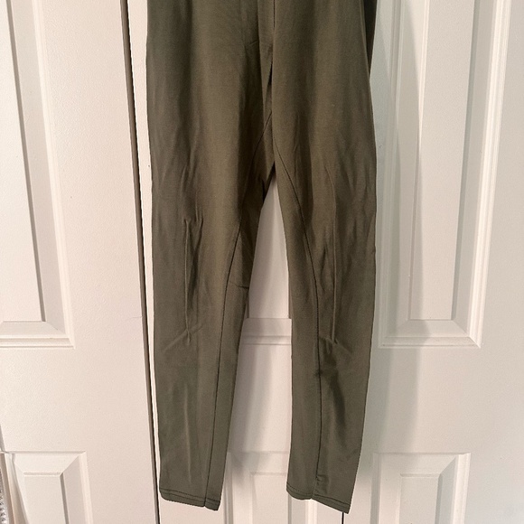 PLT Leggings - Picture 2 of 5